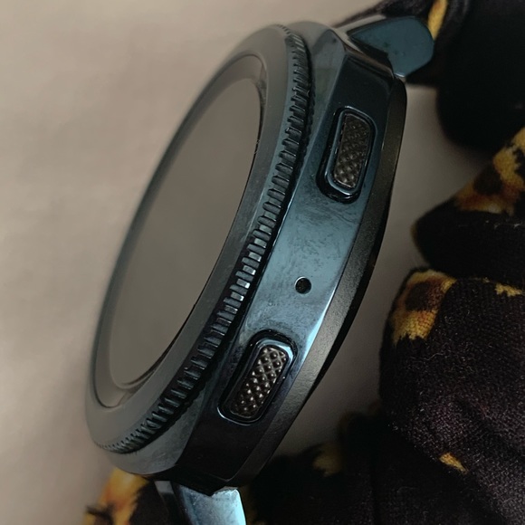 Samsung Gear Sport Watch - Picture 5 of 7